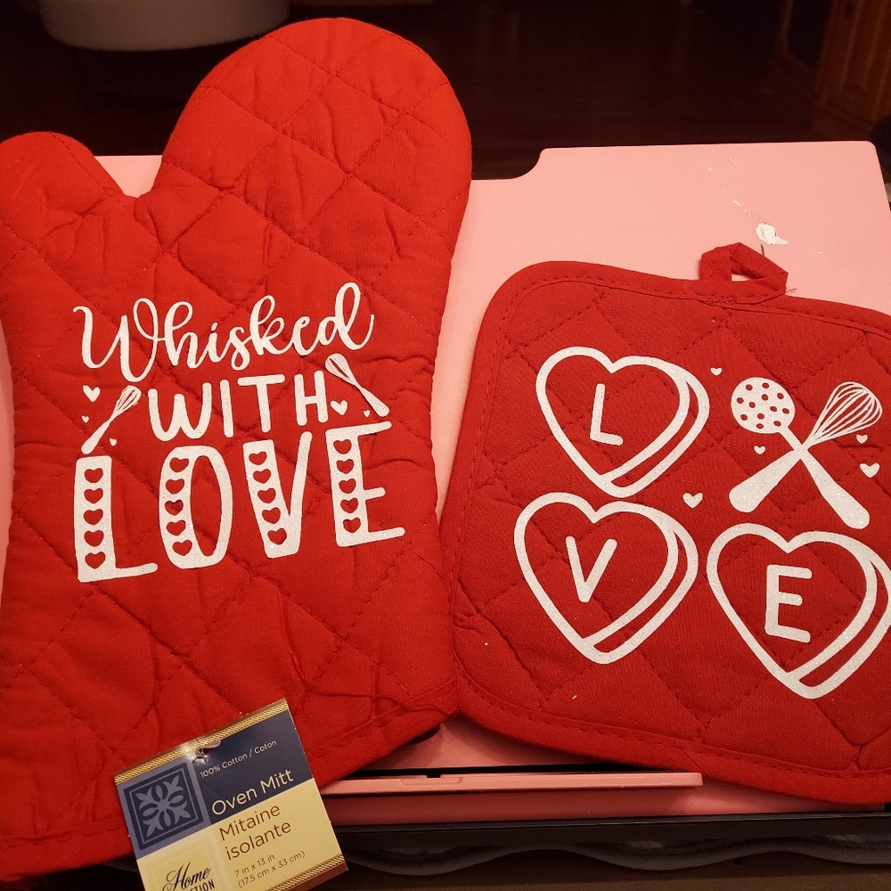 Oven mitt sets